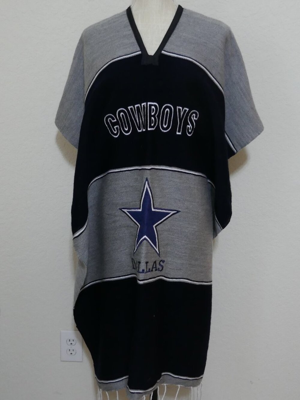 Dallas Cowboys Poncho Adult Full Size/One Size Fits Most Acrylic/Cotton